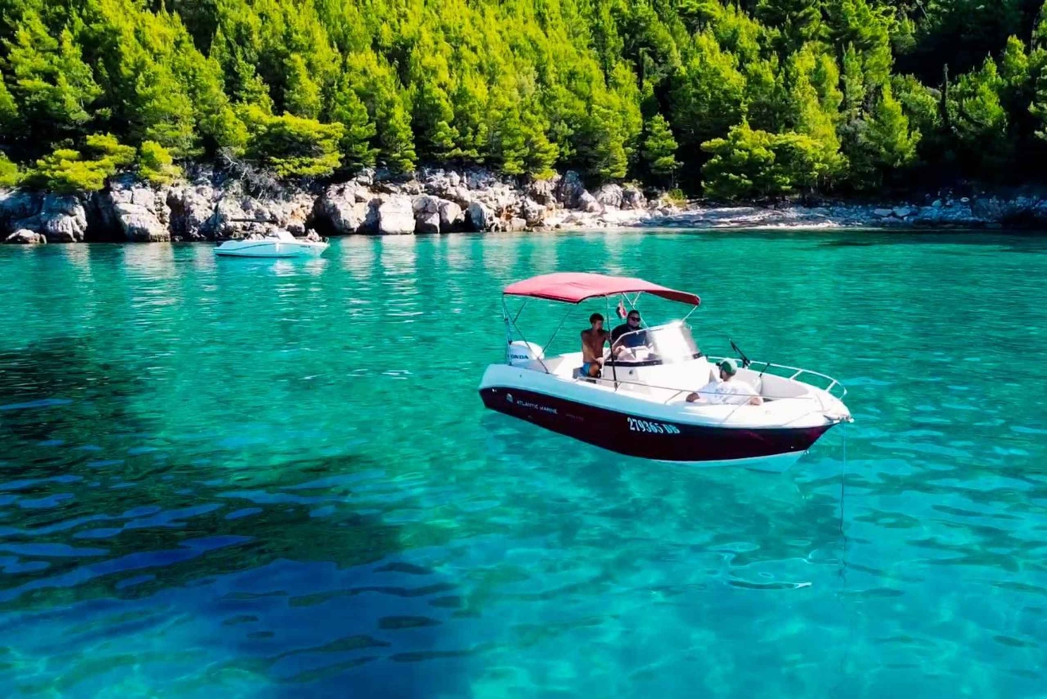 Частная экскурсия на лодке по Елафитским островам и Голубая пещера с бесплатным трансфером