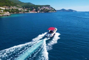 Частная экскурсия на лодке по Елафитским островам и Голубая пещера с бесплатным трансфером