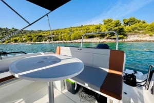 Depuis Split/Trogir : Lagon bleu et 2 îles - demi-journée privée