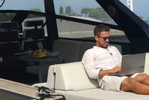 Tour privado en lancha motora de lujo con un experto local