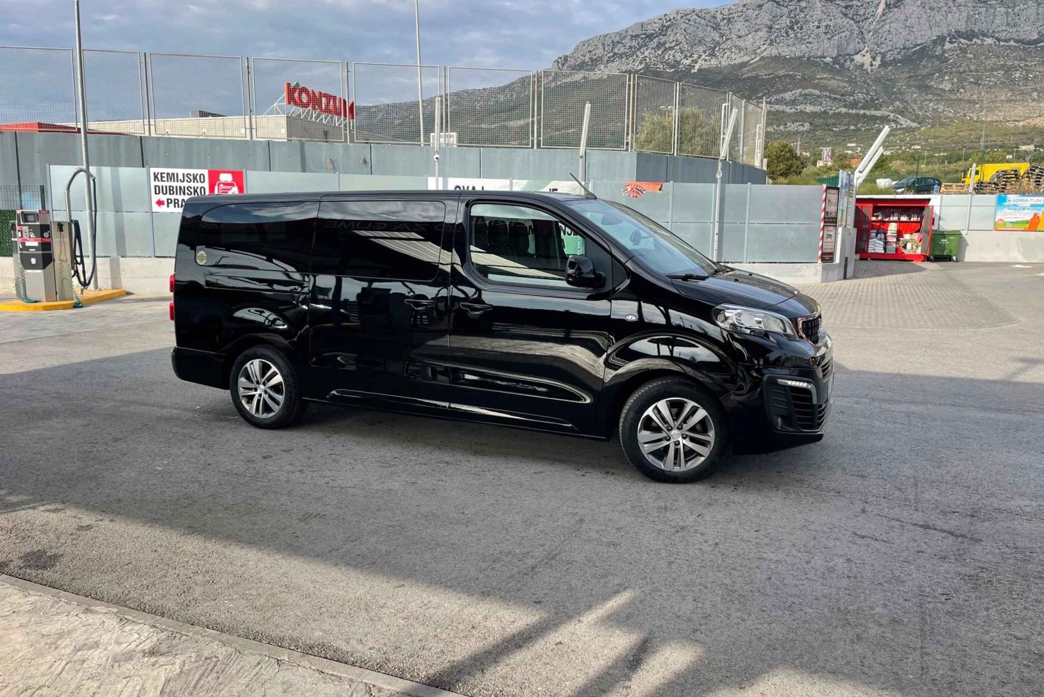 Private Transfer From Split to Dubrovnik In Luxury Vehicles