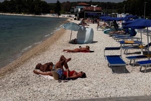 Pula: All-inclusive båttur til Brijuni med lunsj, drikke og svømming