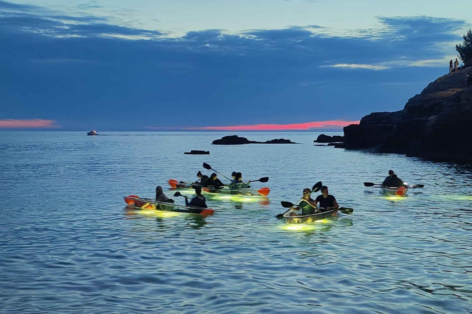 Pula: Cave Sunset/Night Tour in Transparent Kayak