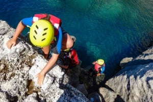 Pula: Coasteering Adventure con guía y fotos