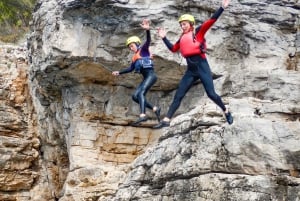 Pula: Coasteering Adventure con guía y fotos