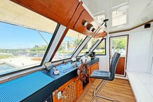 Pula: Dolfijn Zonsondergang Cruise naar Brijuni met Diner & Drankjes