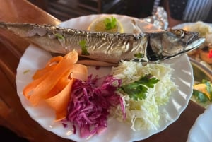 Pula: Dolphin Watching Sunset Cruise with Dinner & Drinks