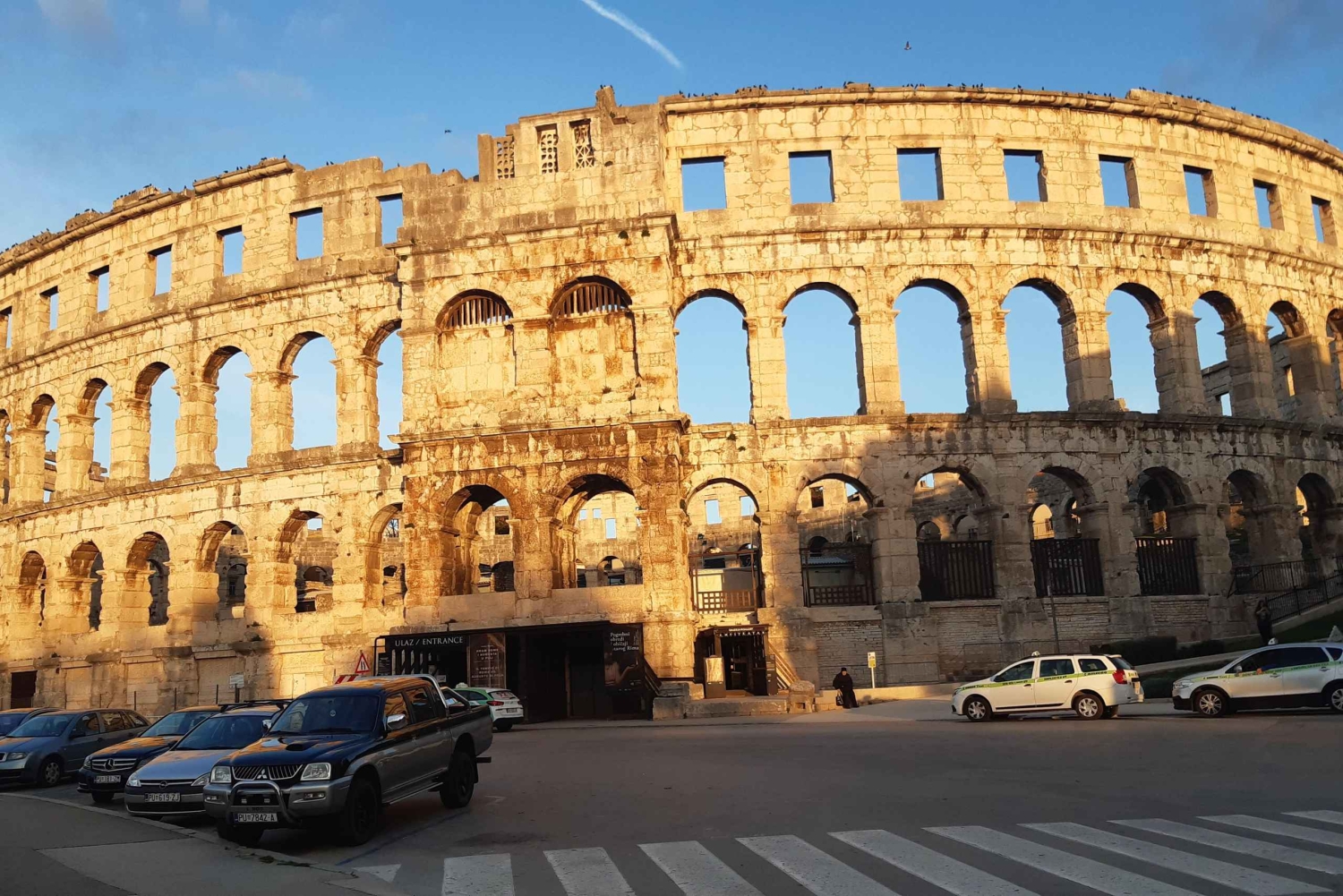 Pula: Visita guiada a pie por los lugares históricos