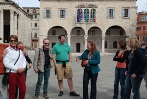 Pula: Historic Walking Tour with Local Guide & City Views
