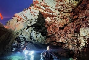 Pula: Istriens havskanal med belysning i kajak på natten