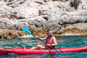 Pola: Avventura in kayak con grotta e snorkeling dell'isola