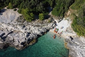 Pula: Kajakki Tour-Cliff hyppääminen, snorklaus & ilmainen GoPro kuvia