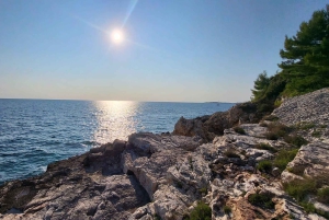 Pula: Kajakki Tour-Cliff hyppääminen, snorklaus & ilmainen GoPro kuvia