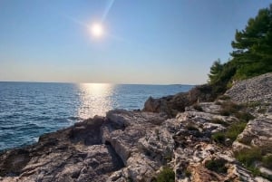 プーラ:カヤックツアー-クリフジャンピング、シュノーケリング、GoPro写真無料プレゼント