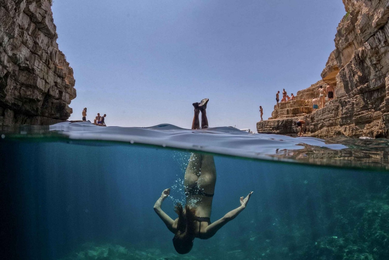 Pula: Passeio de caiaque em cavernas marinhas e mergulho com snorkel com roupa de mergulho