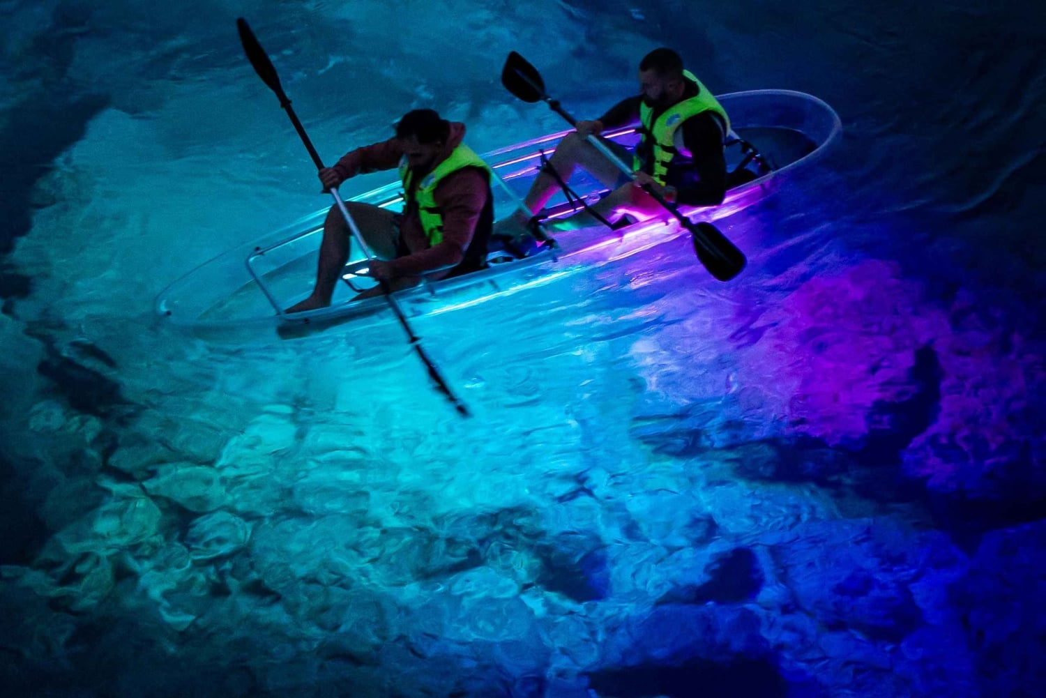 Pola: tour serale in kayak luminosi