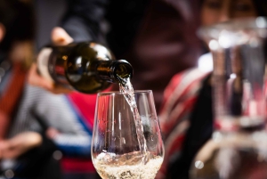 Pula : Visite pied à pied de la vieille ville pour les gourmands avec dîner et vin