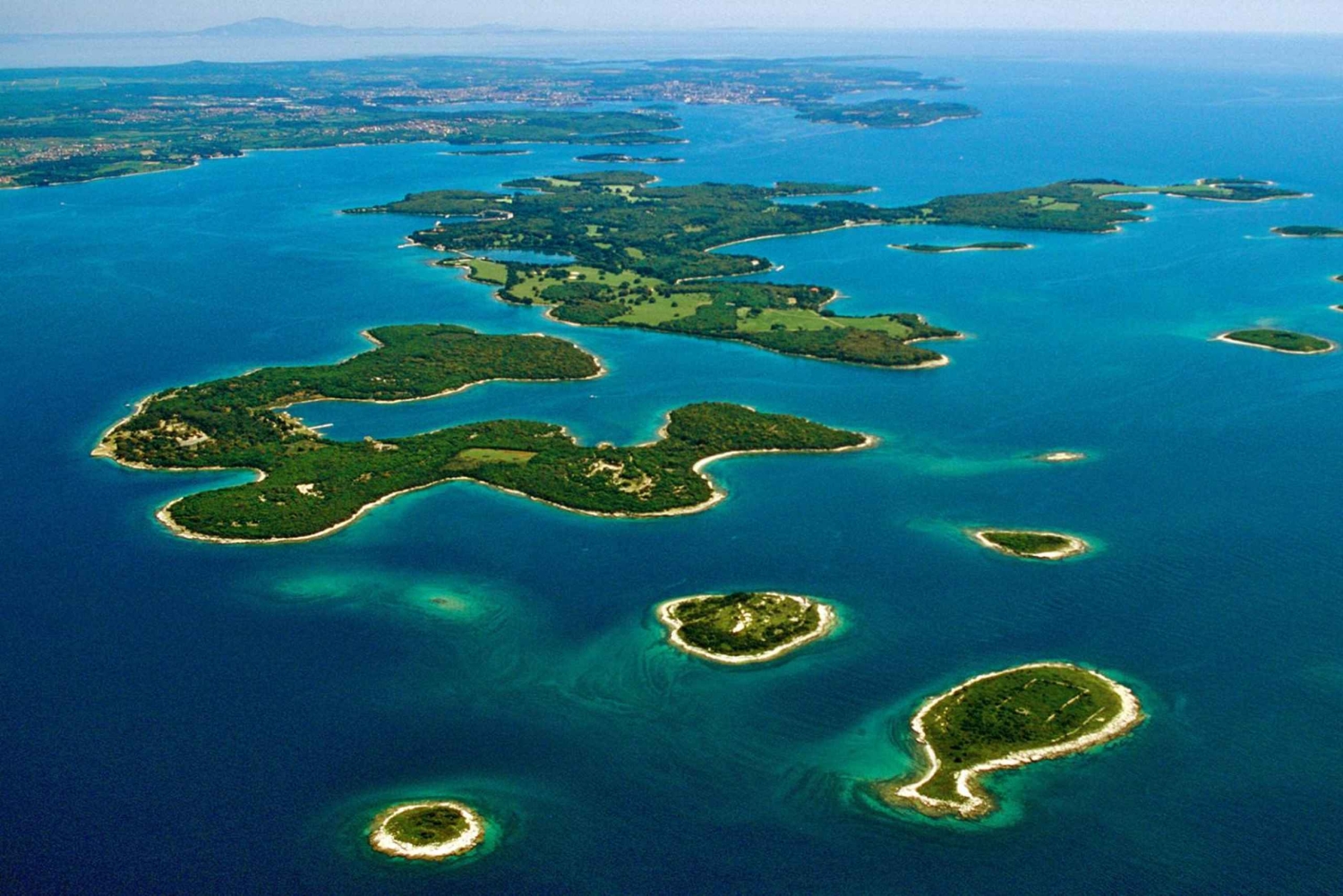 Pula: Tour privado de Brijuni con baño, cena y bebidas