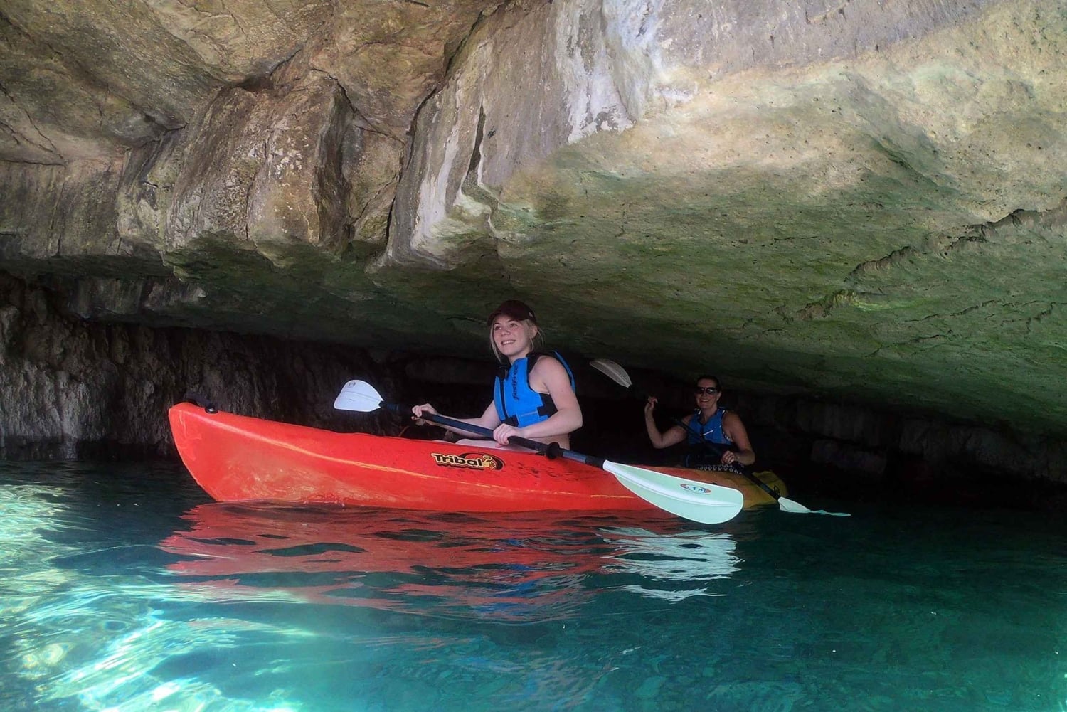 Pula: Aventura en el mar: barco, kayak, snorkel y saltos desde acantilados
