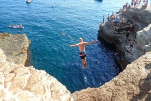 Pula: Aventura en el mar: barco, kayak, snorkel y saltos desde acantilados