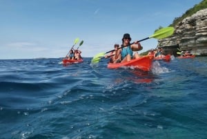 Pula: Aventura en el mar: barco, kayak, snorkel y saltos desde acantilados