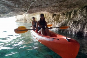 Pula : Visite guidée en kayak des grottes et falaises de la mer à Pula