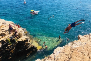 Pula: Sea Cave Kayak Adventure