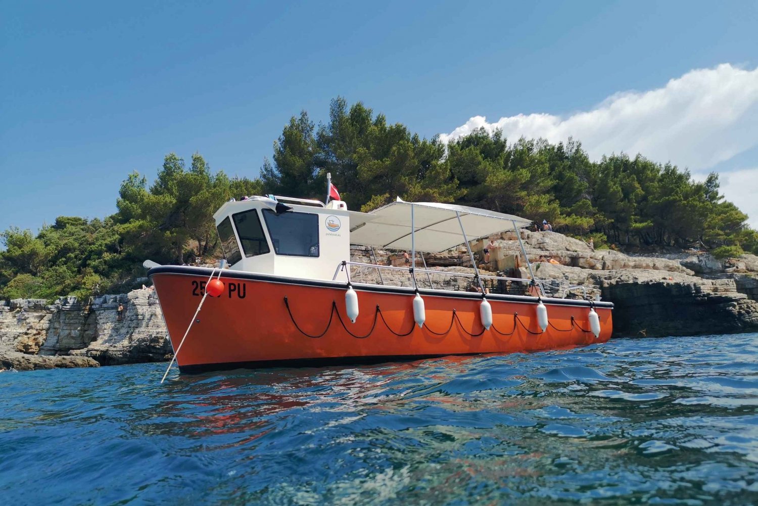 Pulan snorklausseikkailun veneretki
