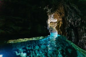 Pula: Snorklaus, uinti ja kajakkikierros Blue Cave -luolalla.
