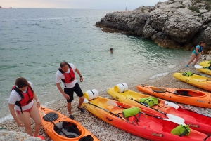 Pula: Sunset Kayak Tour with Drinks and Cliff Jumping