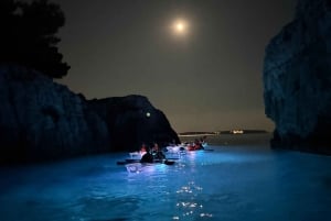 Pola: Tour serale e notturno in kayak trasparente illuminato