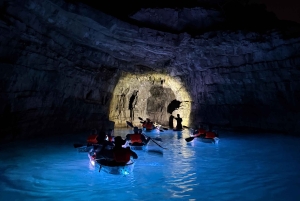 Pola: Tour serale e notturno in kayak trasparente illuminato