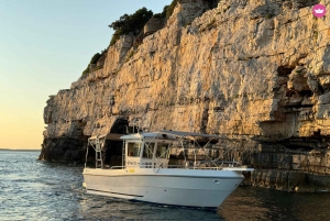 Pula: Passeio de barco com natação e mergulho com snorkel