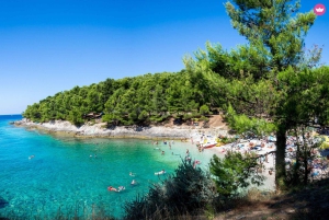 Pula: Passeio de barco com natação e mergulho com snorkel