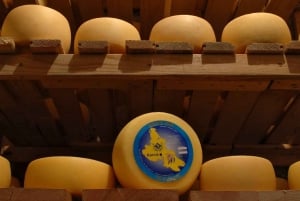 KRK: Cheese factory inside tour and product tasting–guide