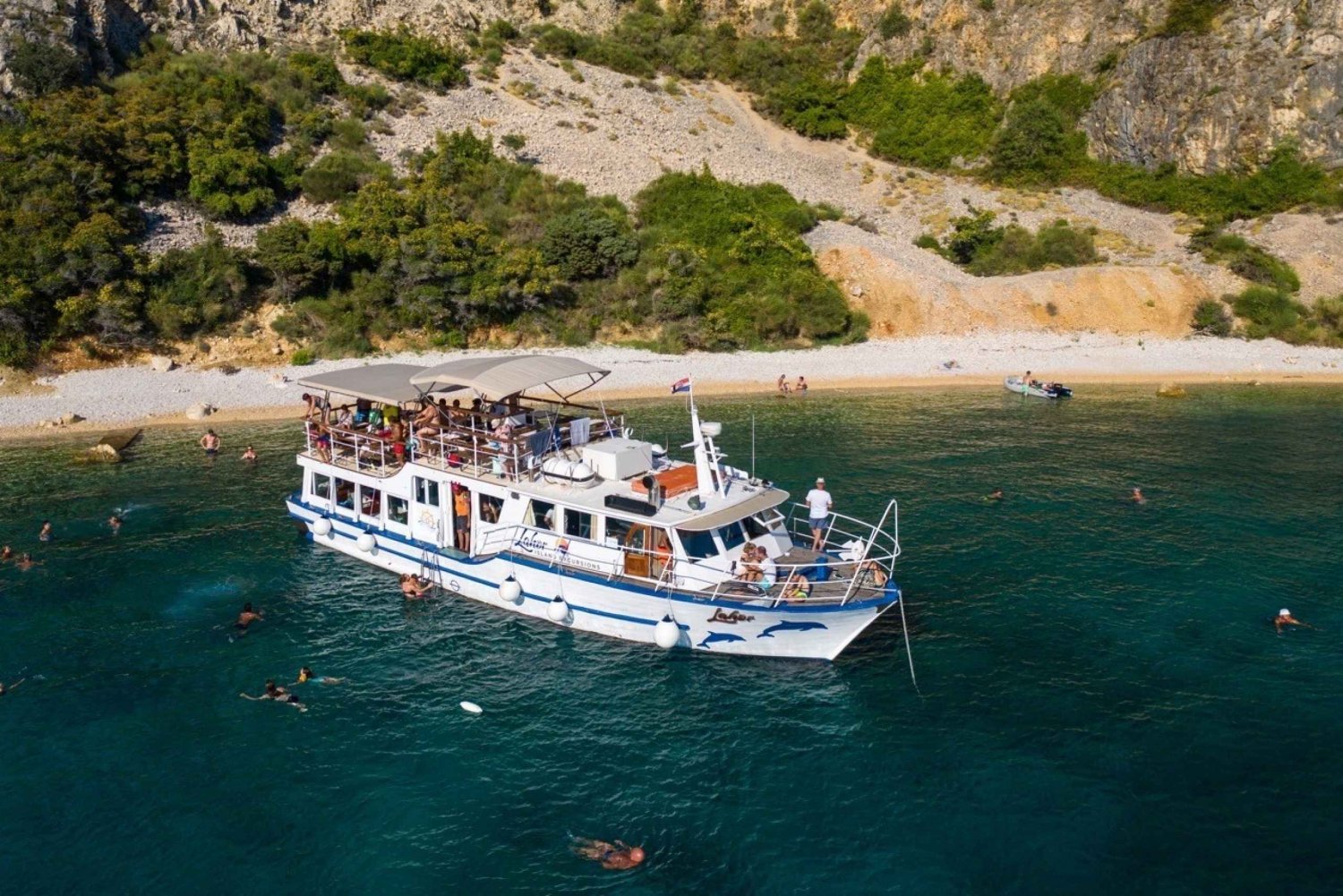 Punat: passeio de barco pela ilha de Grgur, Goli, Rab e Krk com almoço