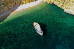 Punat-Krk, cruzeiro e mergulho na Praia Dourada e na Caverna Azul.