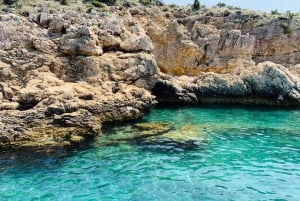 Punat-Krk, cruzeiro e mergulho na Praia Dourada e na Caverna Azul.