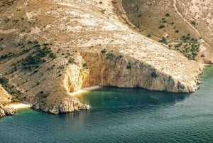 Passeio em Stara Baška e Plavnik com o barco táxi Kormat