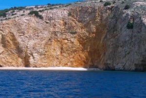 Passeio em Stara Baška e Plavnik com o barco táxi Kormat