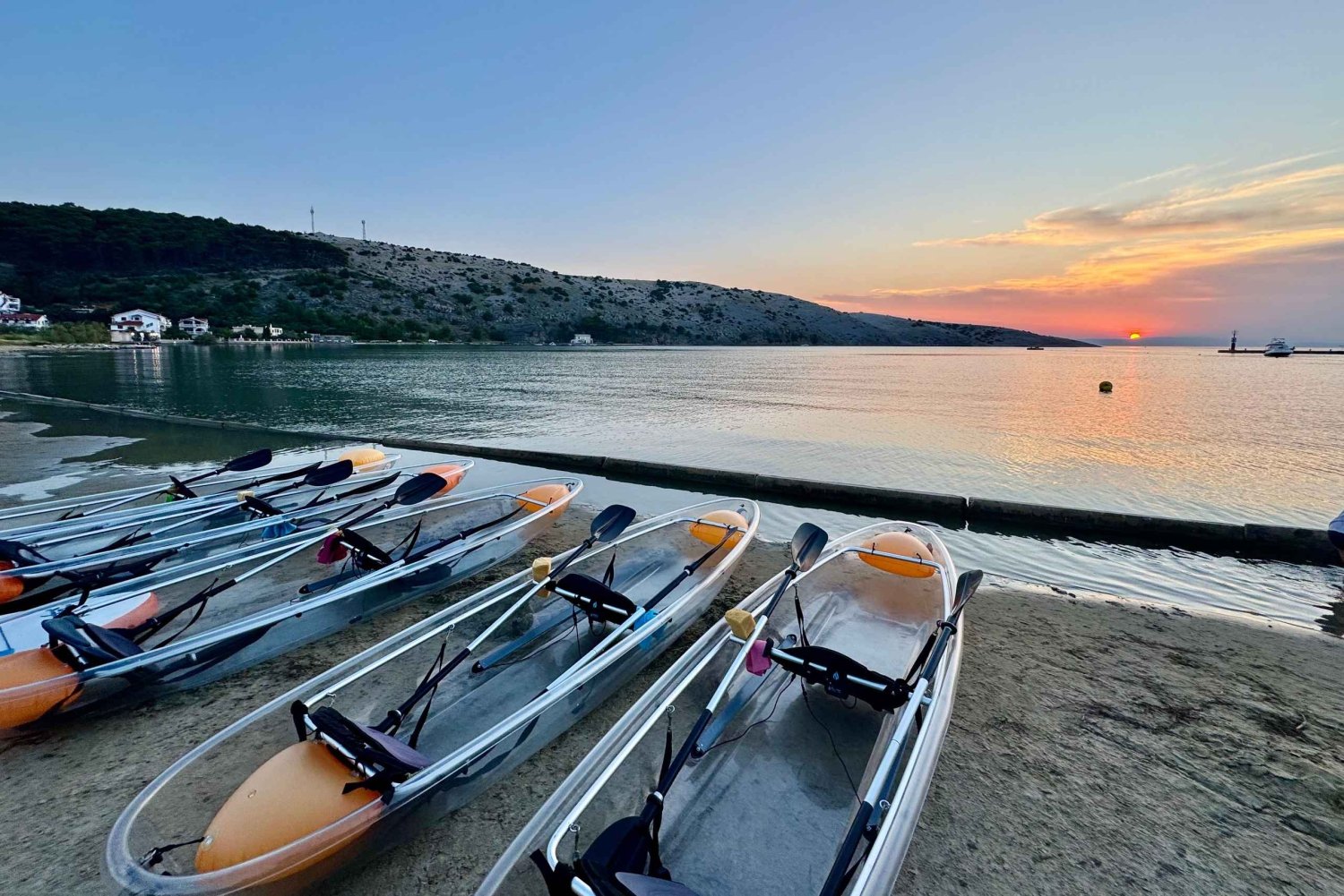 Rab: alquiler de kayaks transparentes en Lopar
