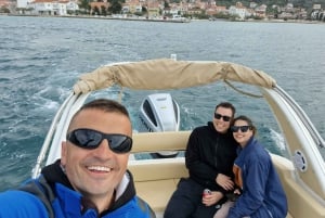 Romantische boottocht bij zonsondergang vanuit Zadar met een speedboot