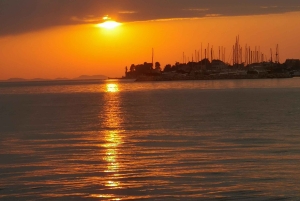 Romántica excursión al atardecer por Zadar con bebidas incluidas.