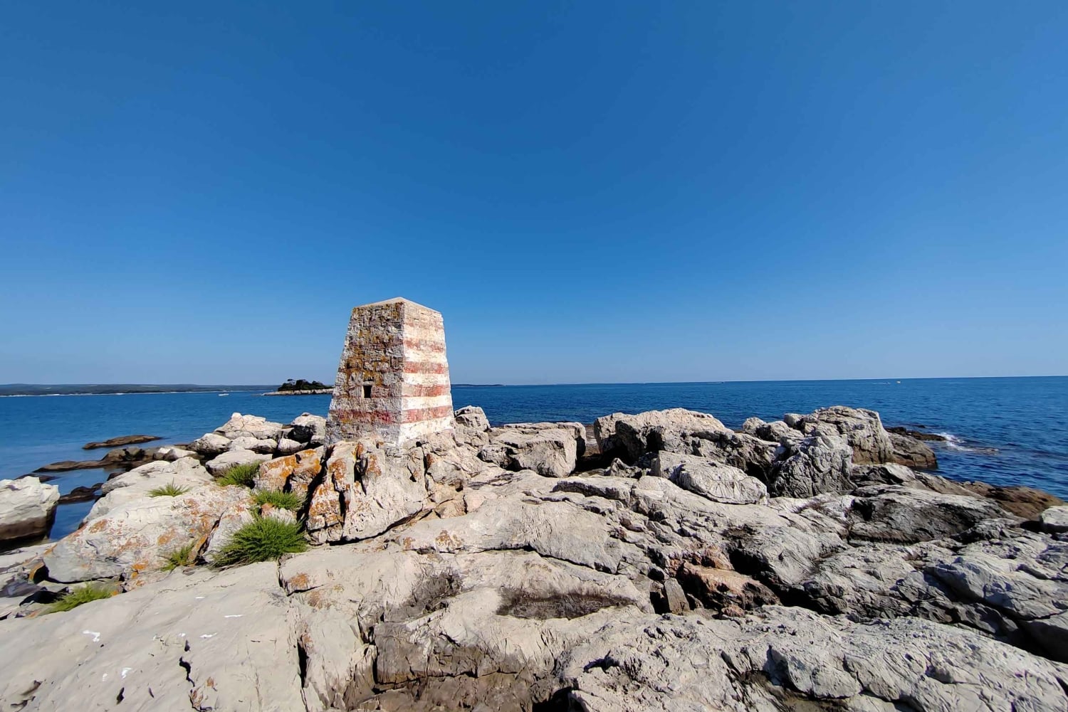Rovinj: Excursión en kayak y snorkel por las Islas Desiertas del Cabo Dorado