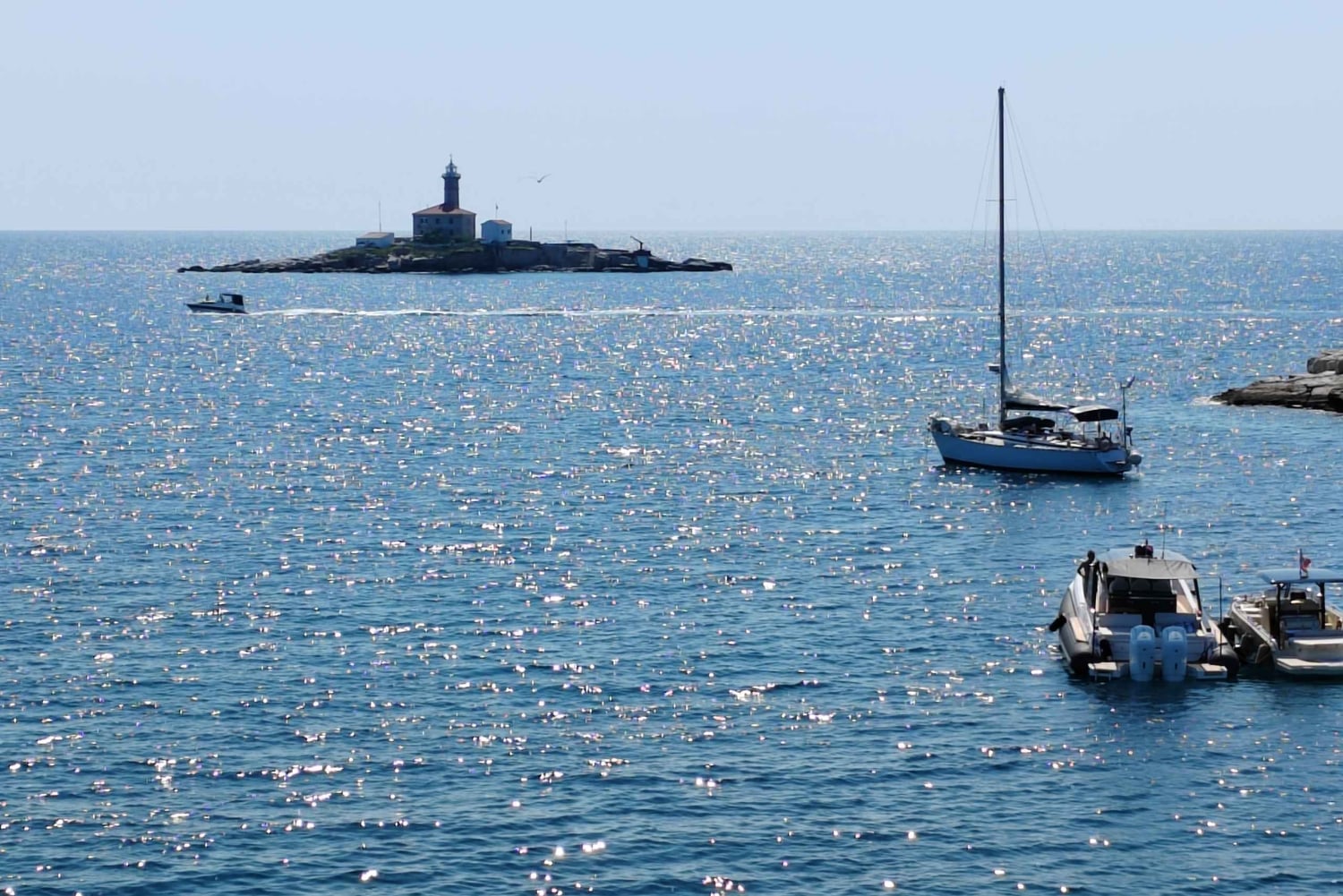 Rovinj: Excursión en kayak y snorkel por las Islas Desiertas del Cabo Dorado