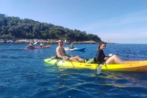 Rovinj: Excursión en kayak y snorkel por las Islas Desiertas del Cabo Dorado