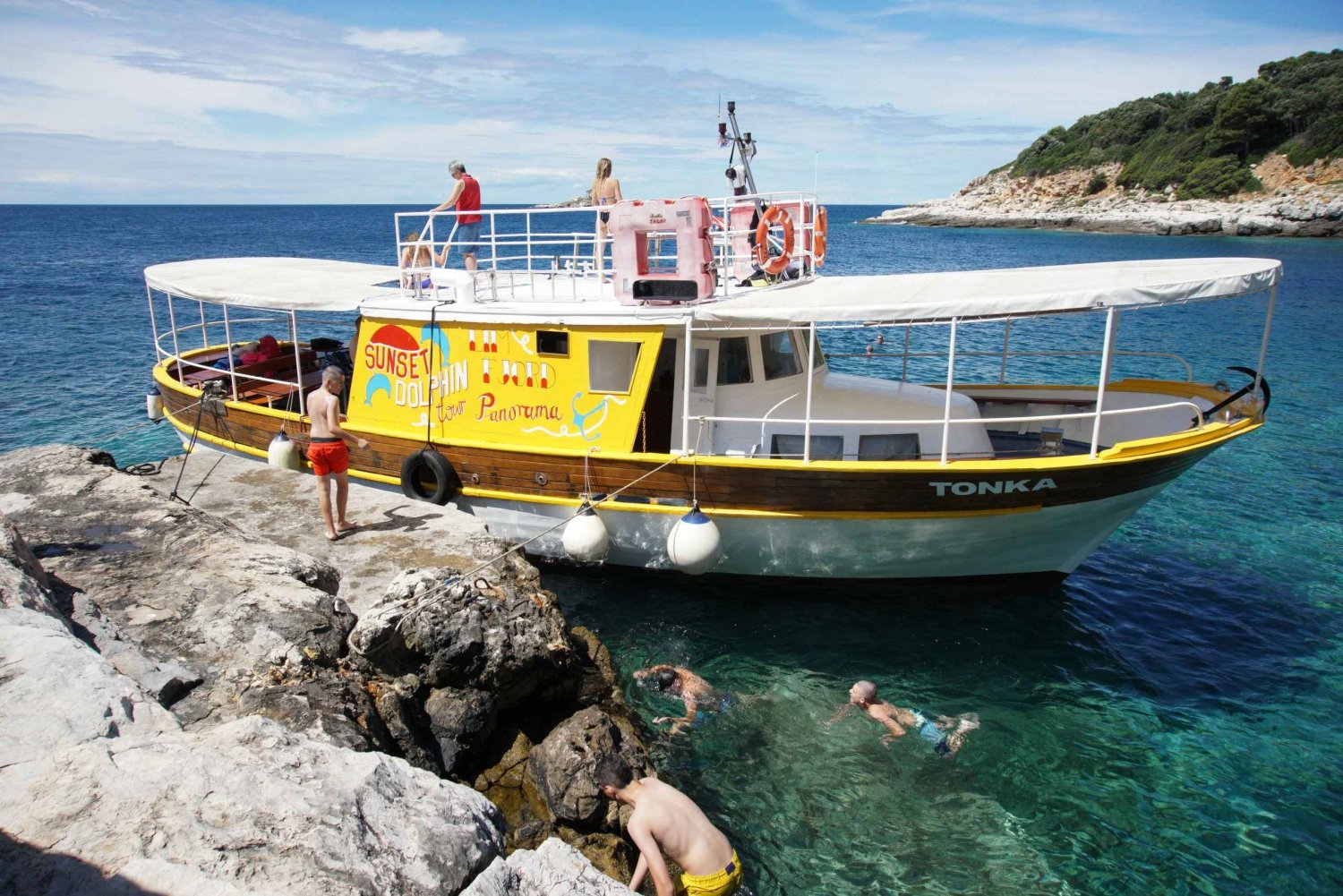 Rovinj Islands Boat Tour with Swimming