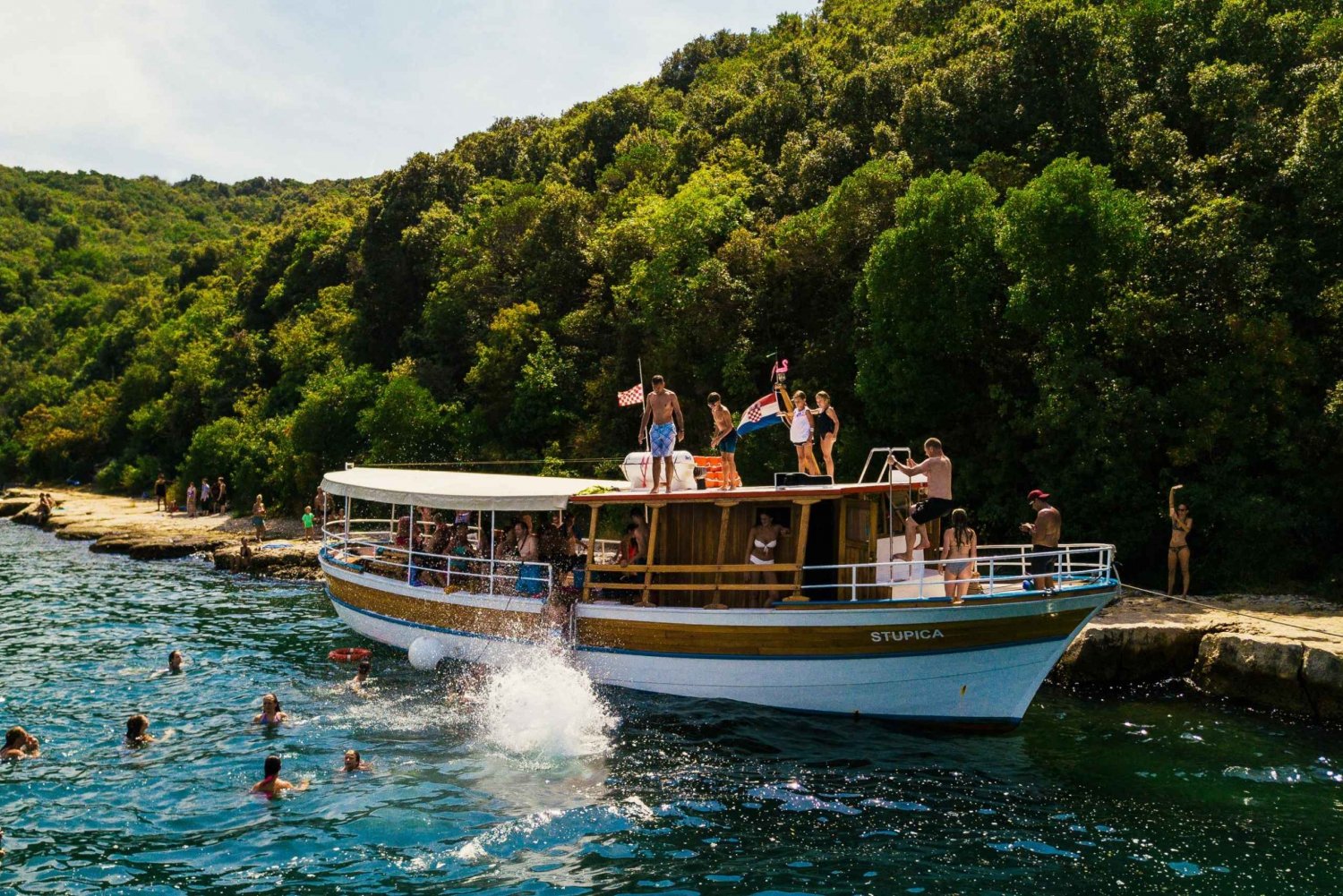 Rovinj: Lim Fjord Cruise with Lunch and Drinks