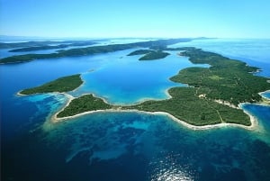 Ab Zadar: Ganztägige geführte Tour zum Strand Sakarun