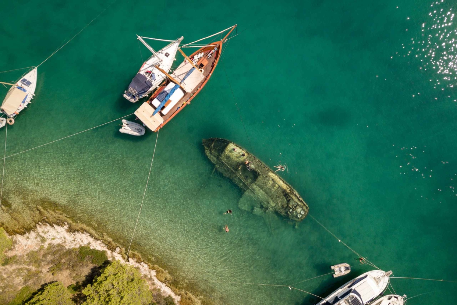 難破船 - ブルーラグーン 全込プラン + トロギール散策ツアー